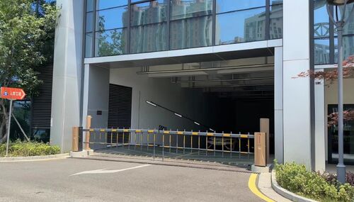 kasus perusahaan terbaru tentang DZE4 Barrier Gate for Industrial Park Underground Parking Entrance